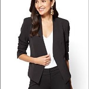 NWT perfect Condition black blazer with detail